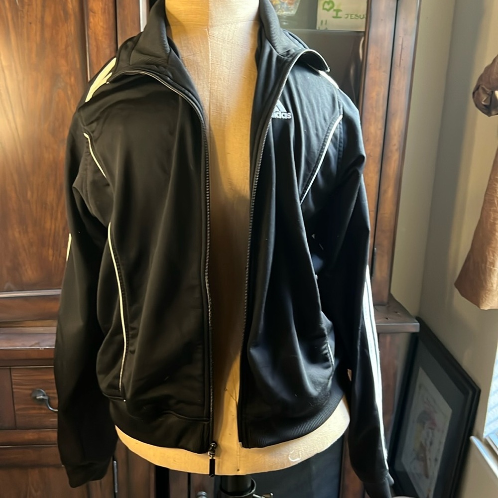 Adidas jacket size medium